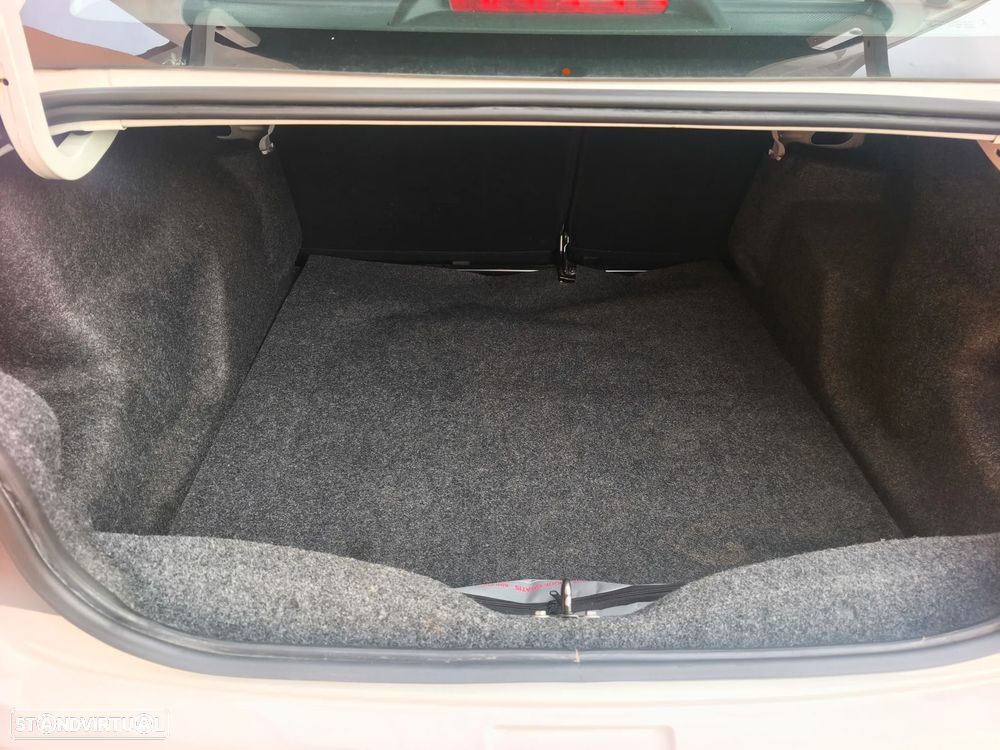 Citroën C-Elysée 1.2 PureTech Exclusive ETG - 27