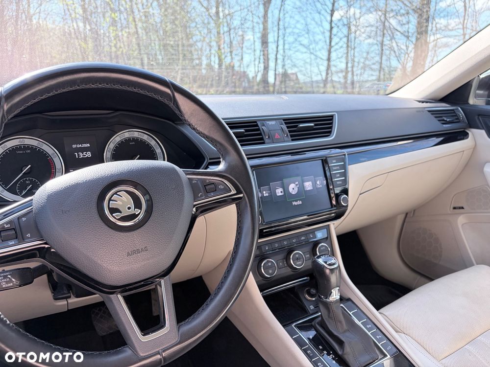 Skoda Superb 2.0 TSI 4x4 L&K DSG - 17