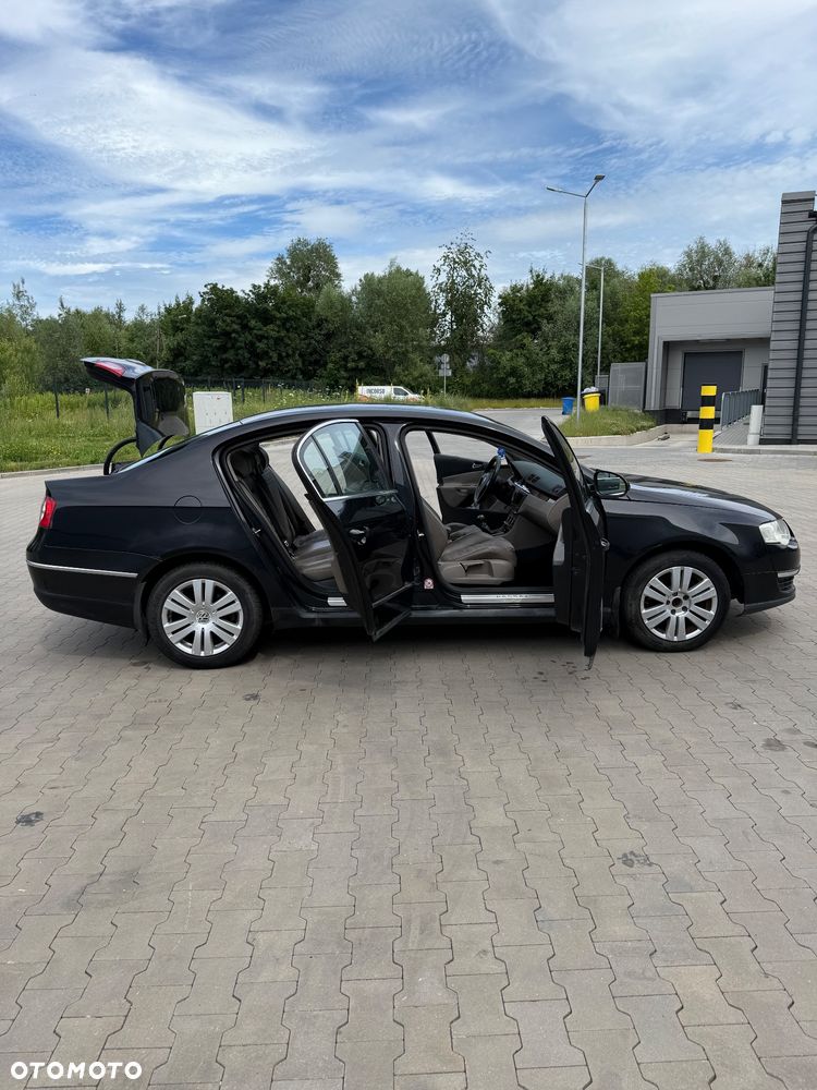 Volkswagen Passat 2.0 TDI Highline - 10