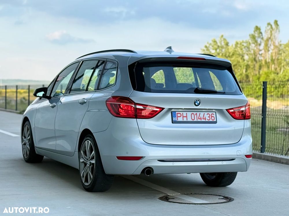 BMW Seria 2 218d - 4