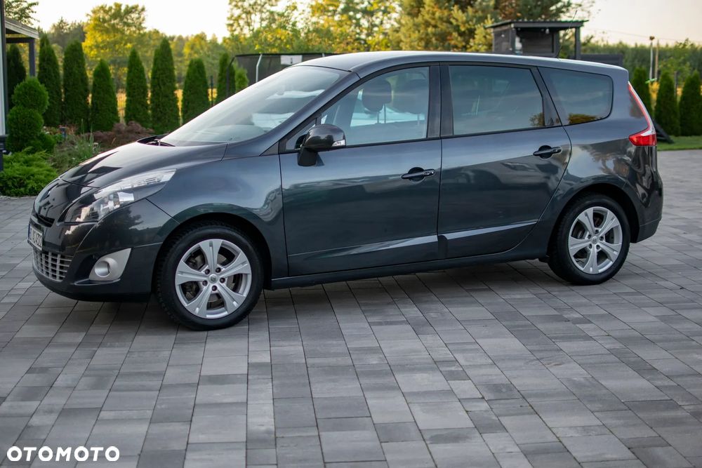 Renault Grand Scenic - 30