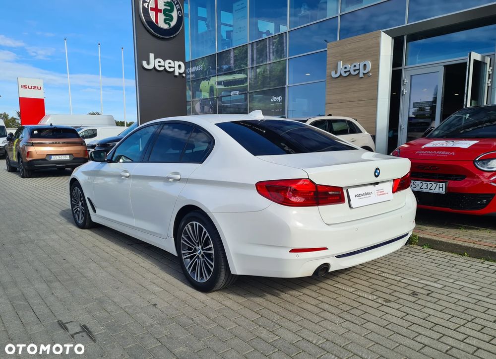 BMW Seria 5 520i Sport Line sport - 8