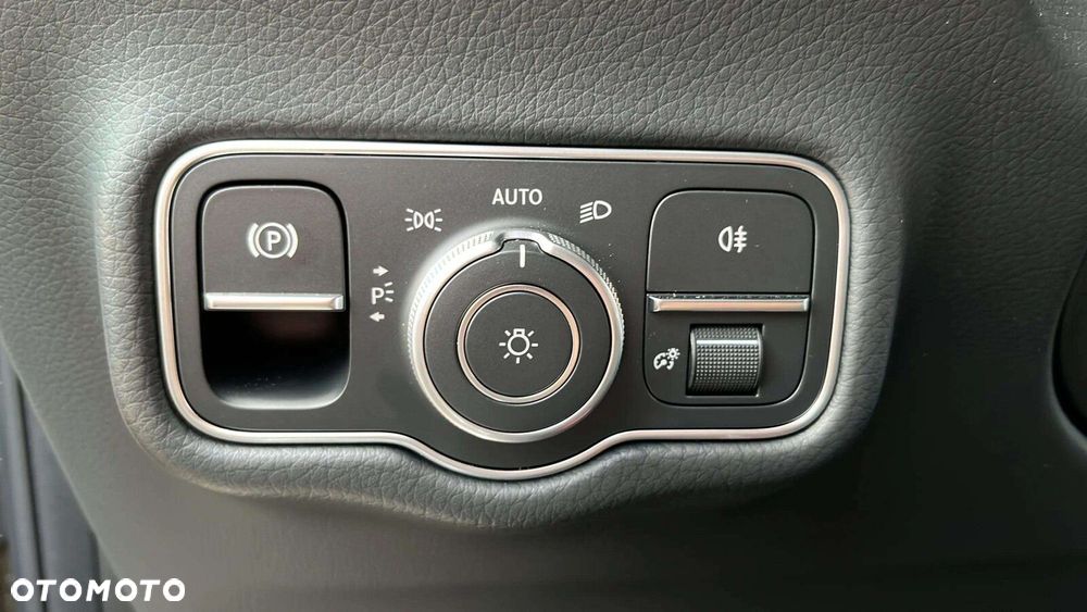 Mercedes-Benz Klasa G AMG 63 - 35