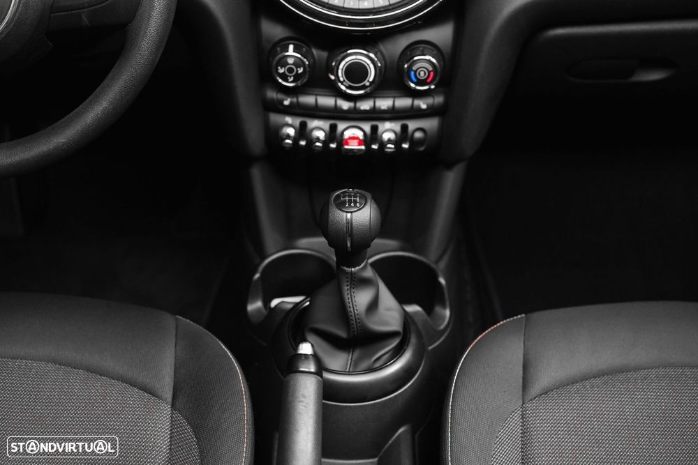 MINI 3 Portas One D - 27