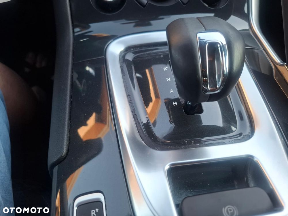 Peugeot 3008 2.0 HDi HYbrid4 - 20