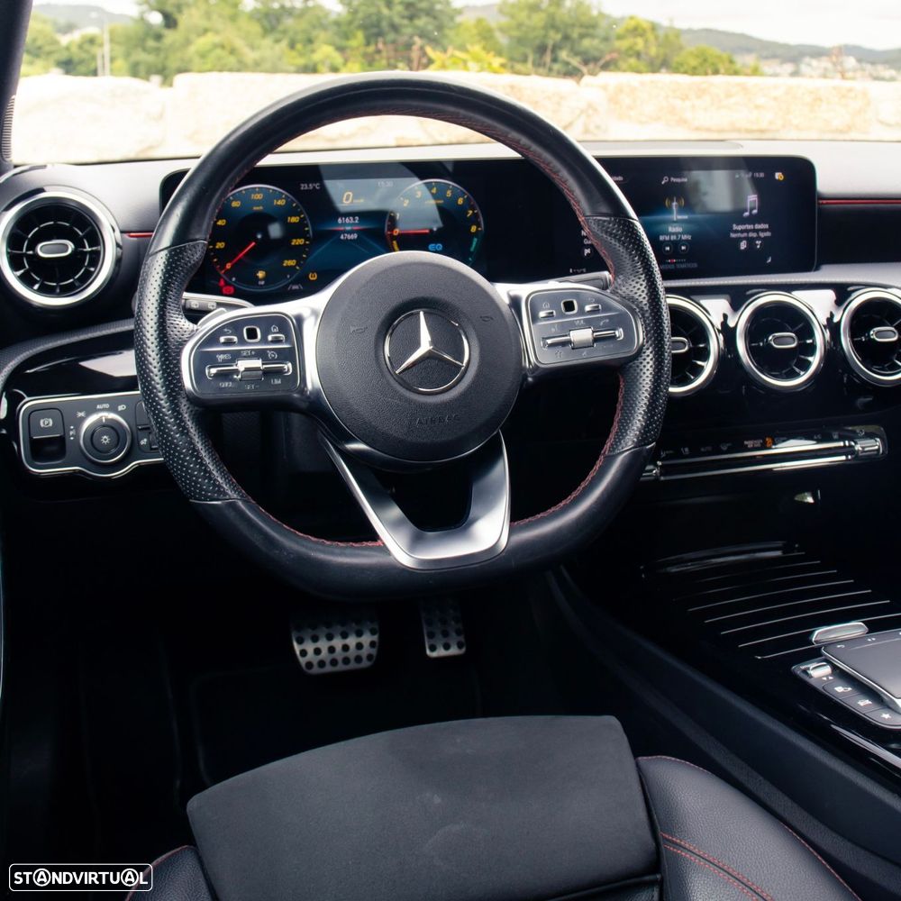 Mercedes-Benz A 250 e 8G-DCT AMG Line - 15