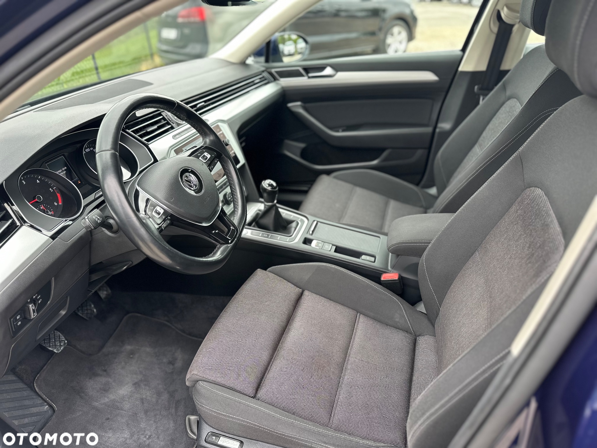 Volkswagen Passat Variant 2.0 TDI (BlueMotion Technology) Highline - 20