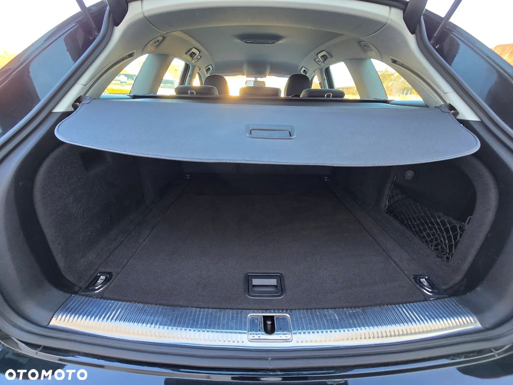 Audi A4 Avant 2.0 TDI Quattro Design S tronic - 38