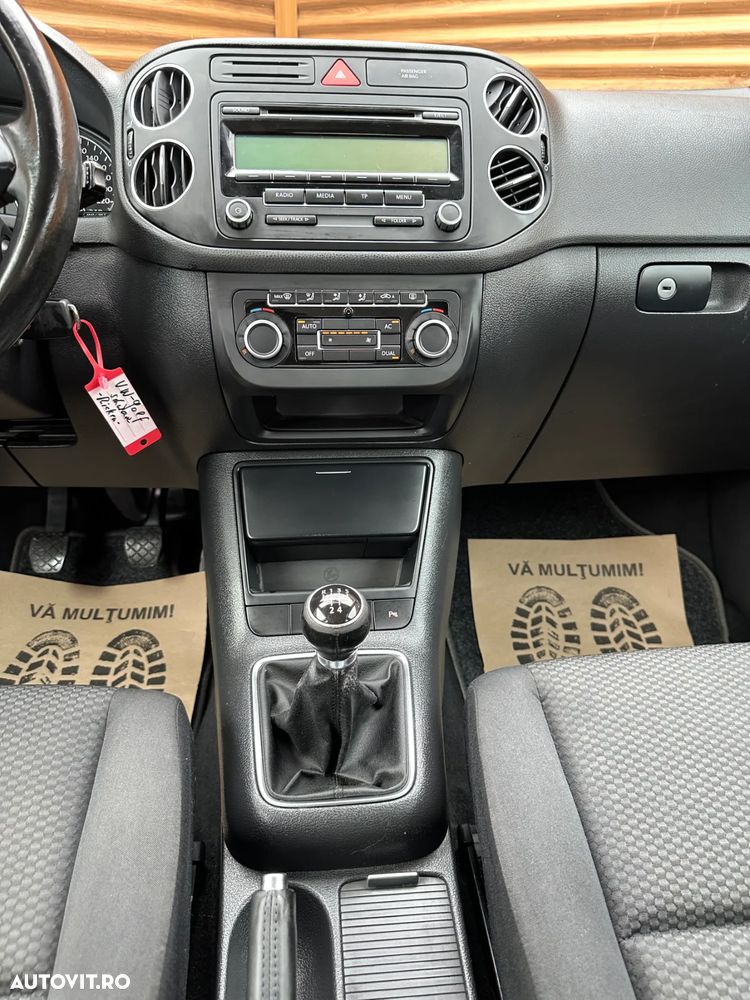 Volkswagen Golf Plus 2.0 TDI DPF Comfortline - 6