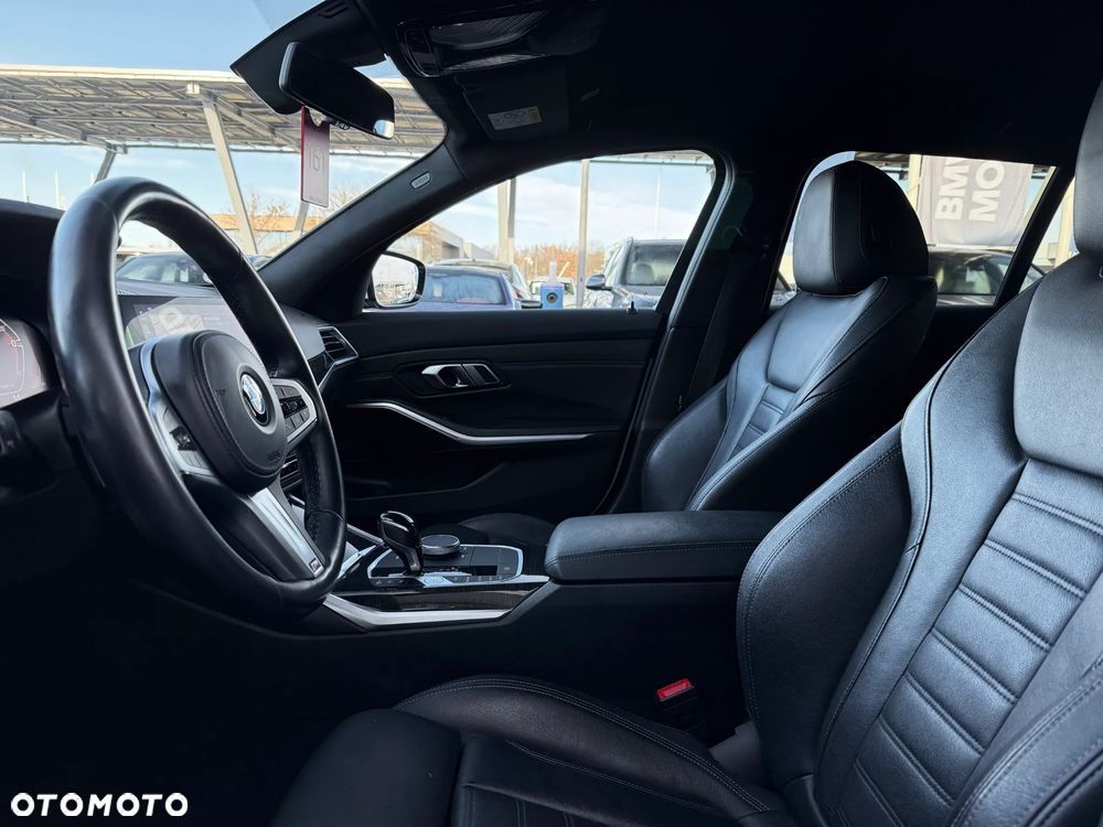 BMW Seria 3 M340i xDrive sport - 29