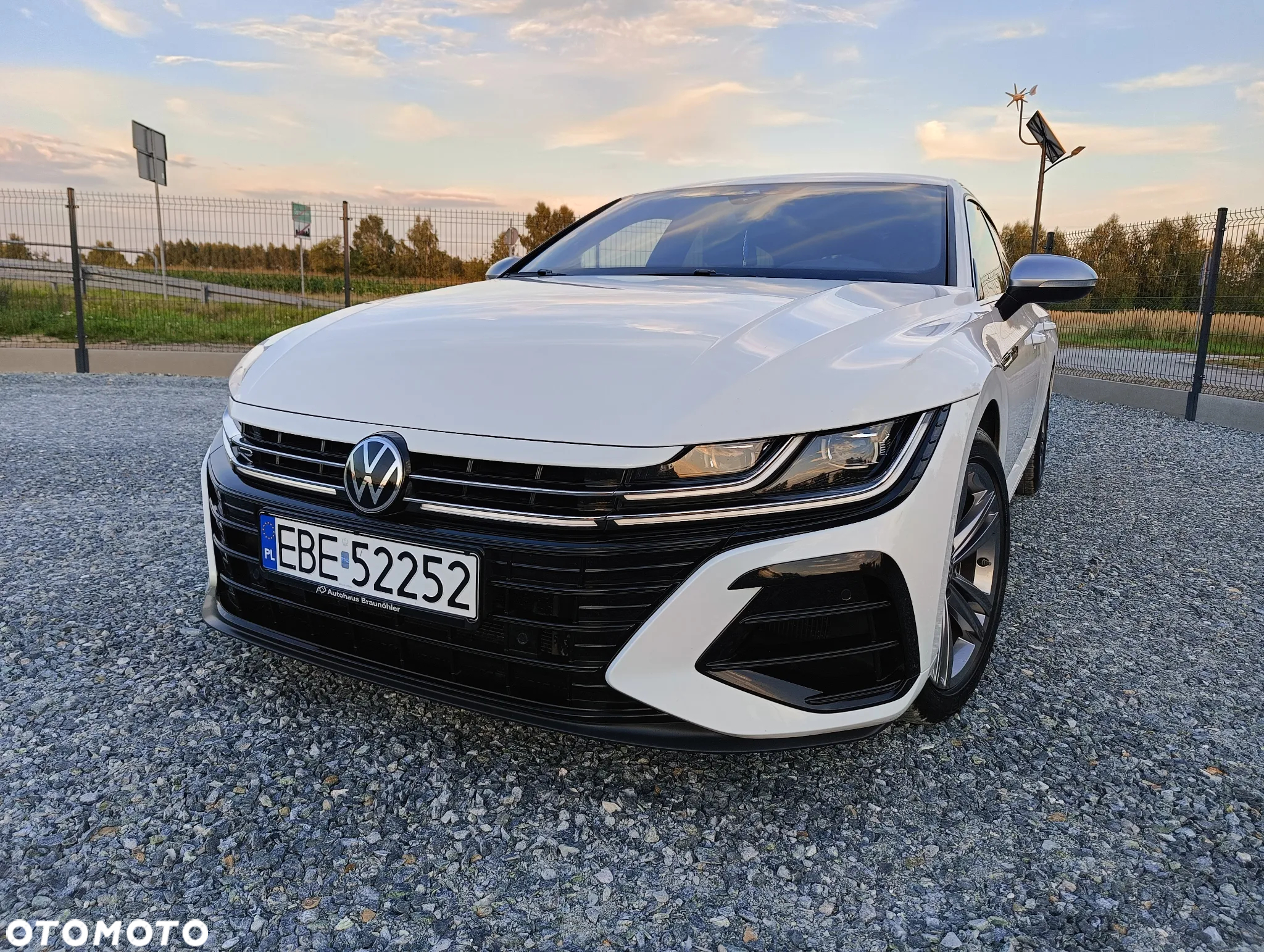 Volkswagen Arteon 2.0 TSI 4Motion R DSG - 3