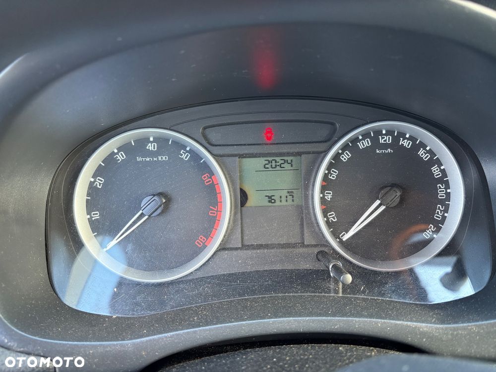 Skoda Fabia 1.2 HTP - 5