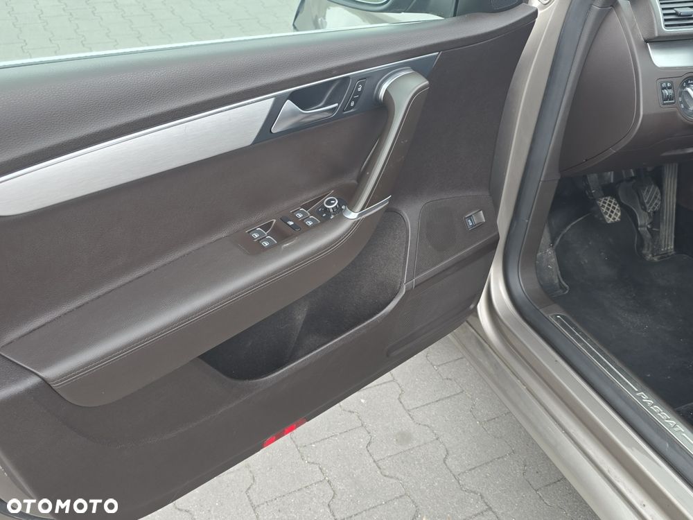 Volkswagen Passat 1.6 TDI BlueMotion Technology Highline - 10