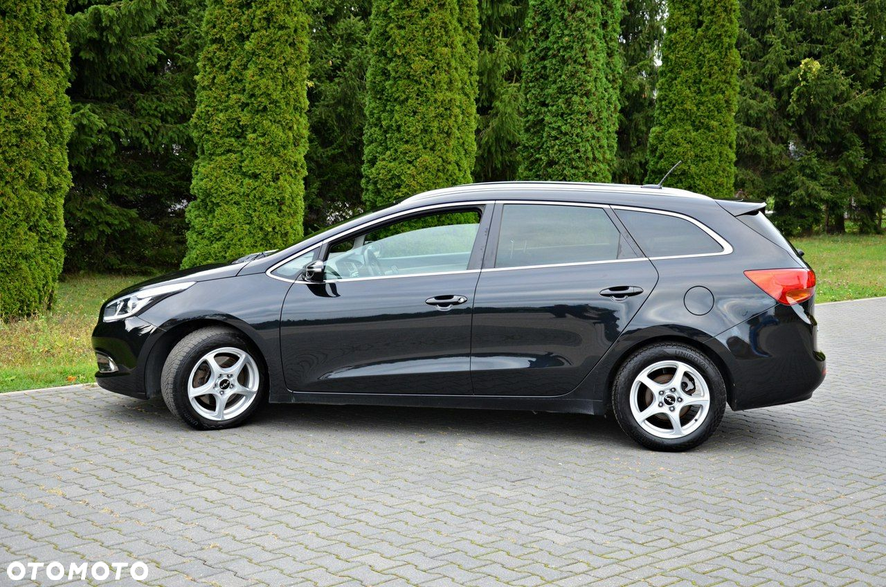 Kia Ceed 1.6 CRDi 128 Platinum Edition - 22