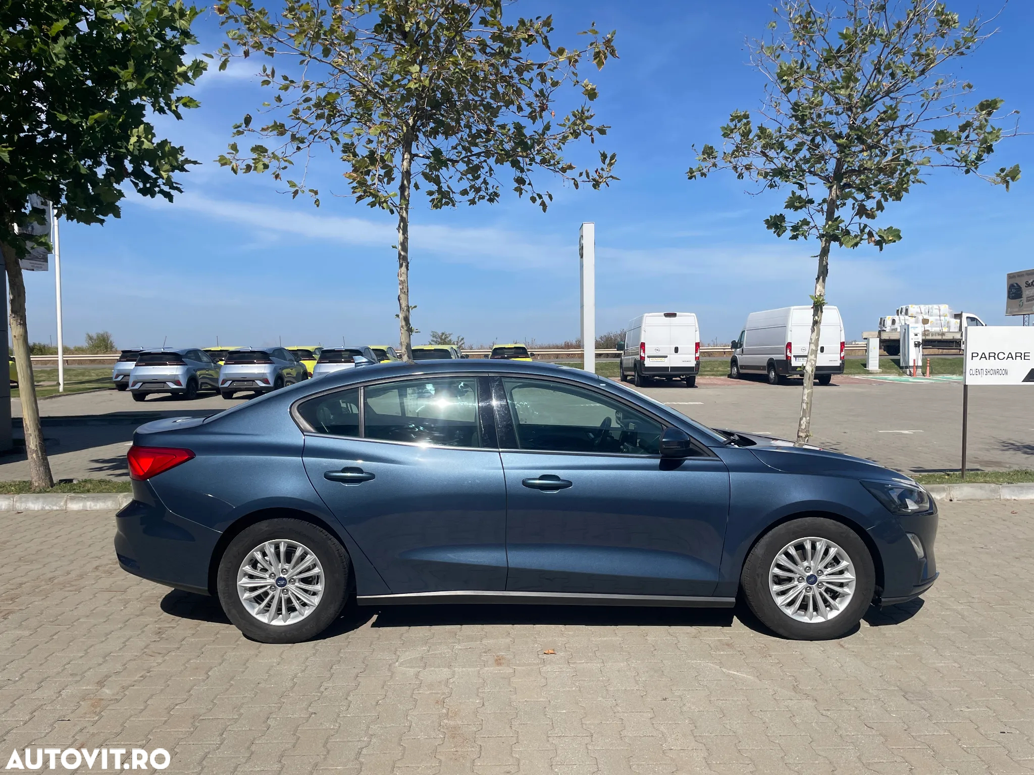 Ford Focus 1.5 Ecoboost Titanium Business - 8