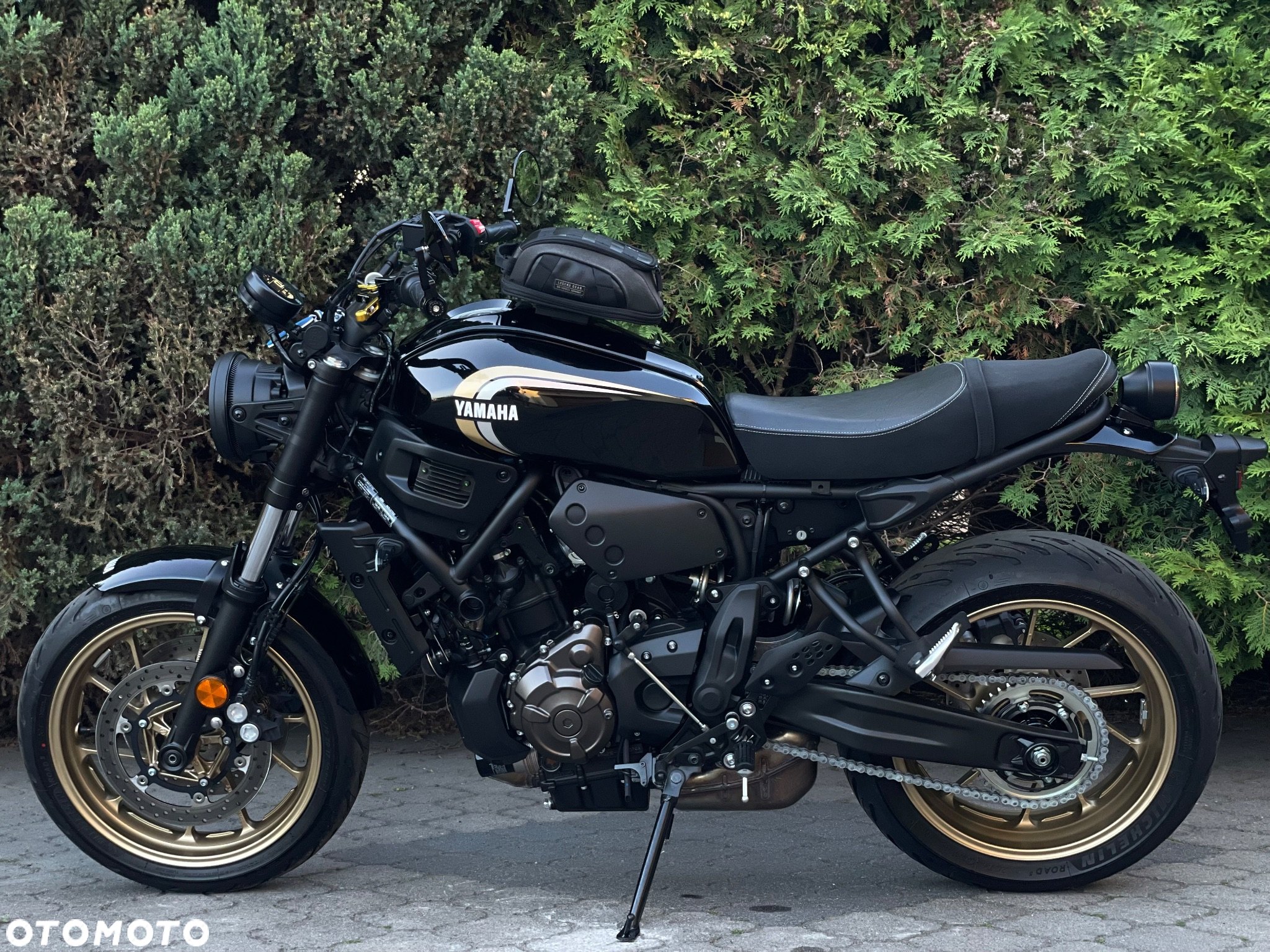 Yamaha XSR - 6