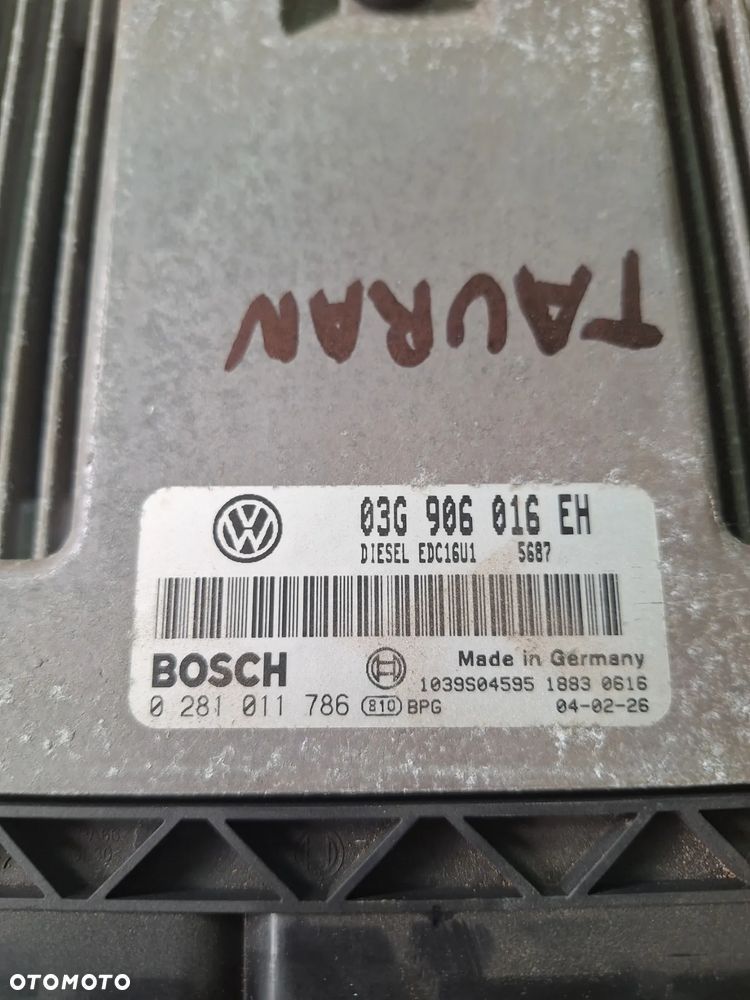 komputer sterownik silnika  ECU   VOLKSWAGEN  TOURAN  03G906016EH  /  0 281 011 786   (45/2)   (73/8) - 5