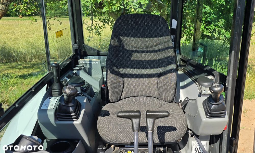 Bobcat E27 - 15