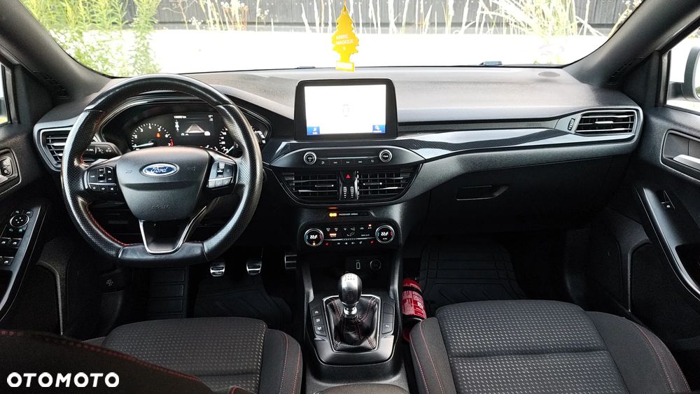 Ford Focus 1.0 EcoBoost STart-Stopp-System ST-LINE X - 8