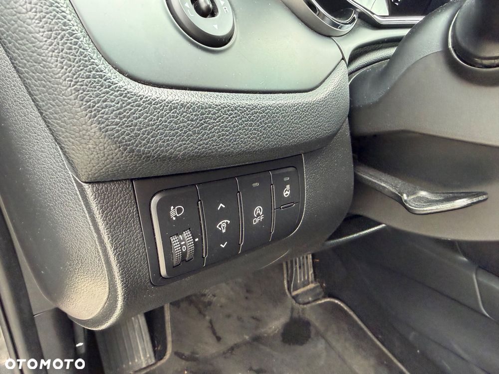 Kia Ceed 1.6 CRDi 136 ISG Dream-Team Edition - 34