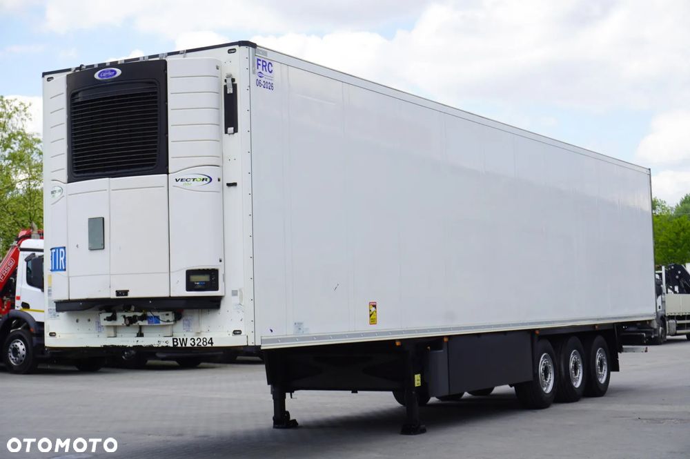 Schmitz Cargobull Naczepa chłodnicza Schmitz / Carrier Vector 1550 - 9