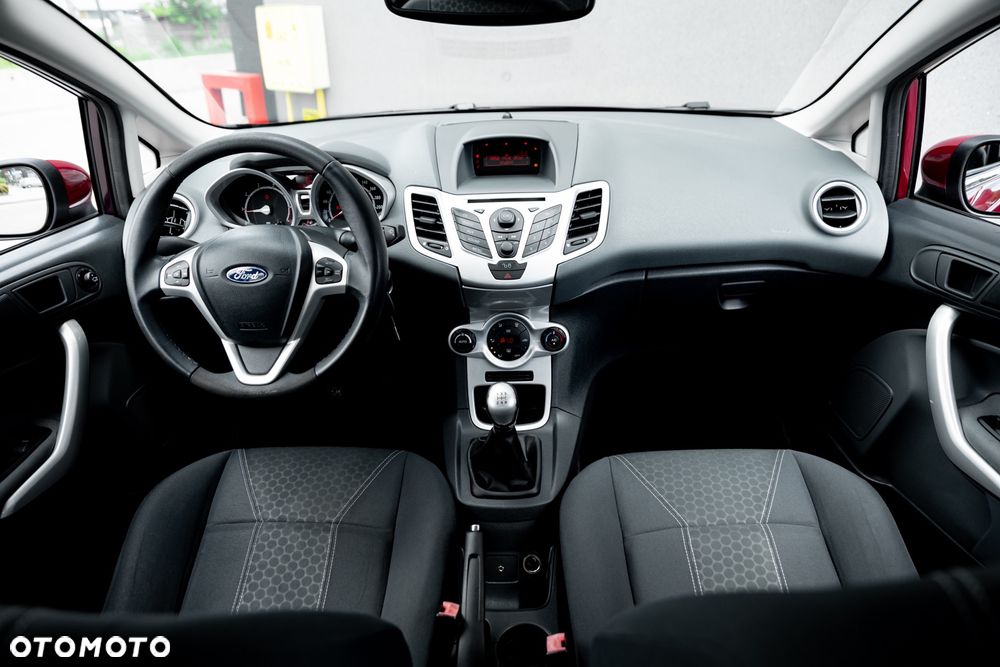 Ford Fiesta 1.6 Ti-VCT Titanium - 29
