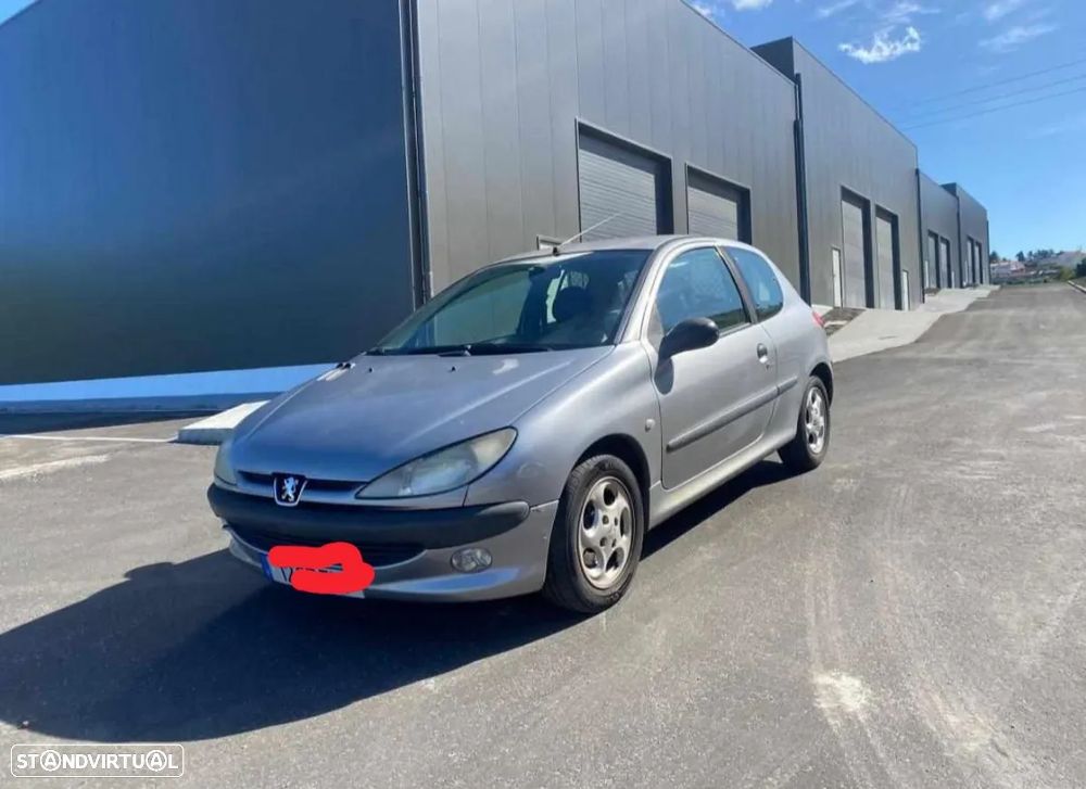 Peugeot 206 1.1 XT - 1