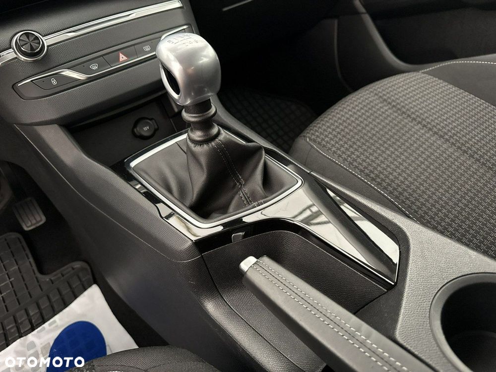 Peugeot 308 - 17