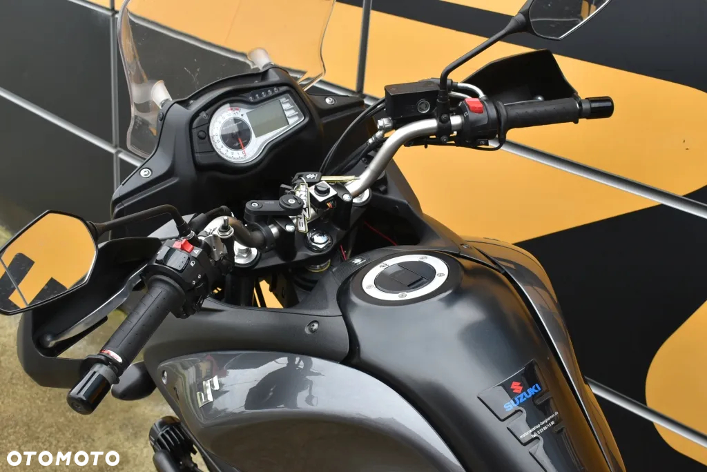 Suzuki V-STROM - 11