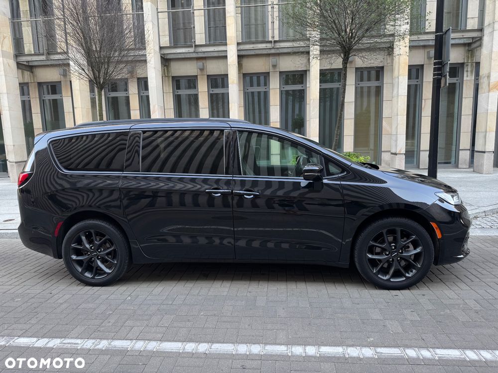Chrysler Pacifica - 14