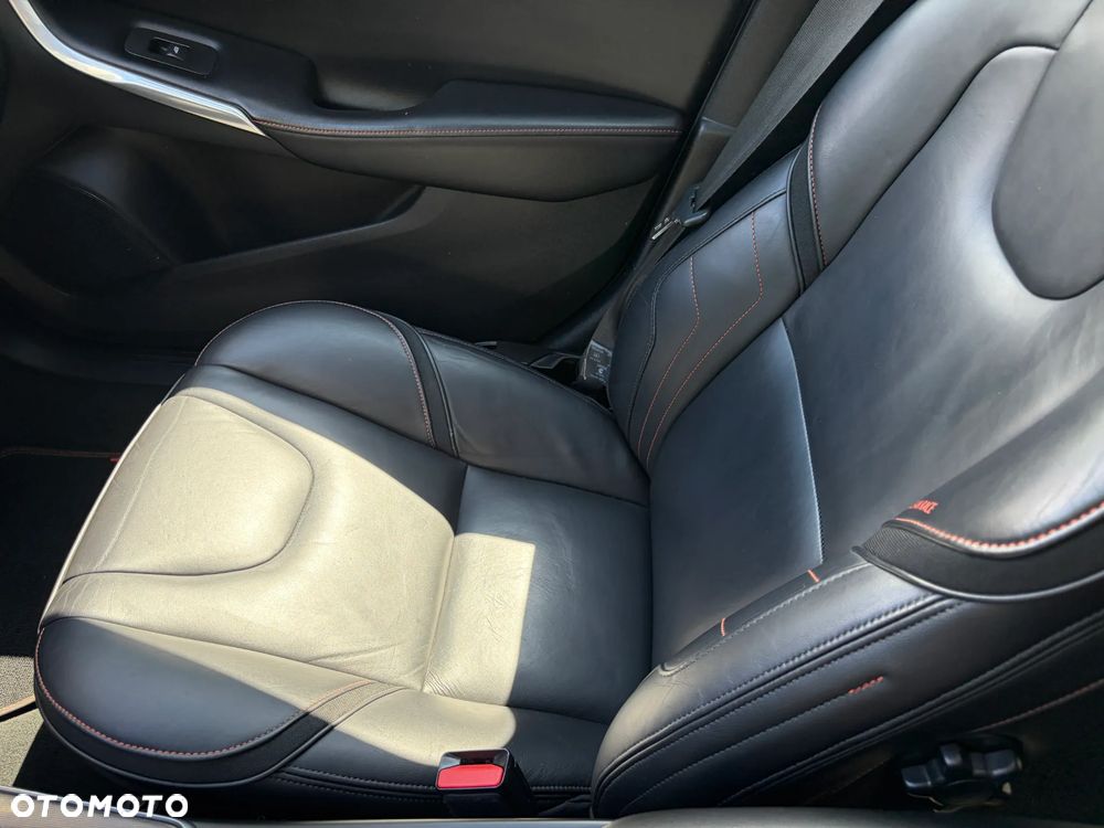 Volvo V40 D2 Drive-E Ocean Race - 34