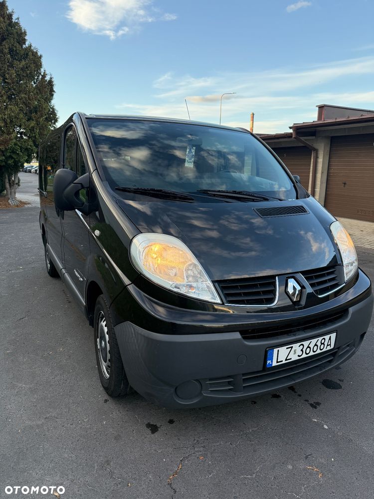 Renault Trafic - 2