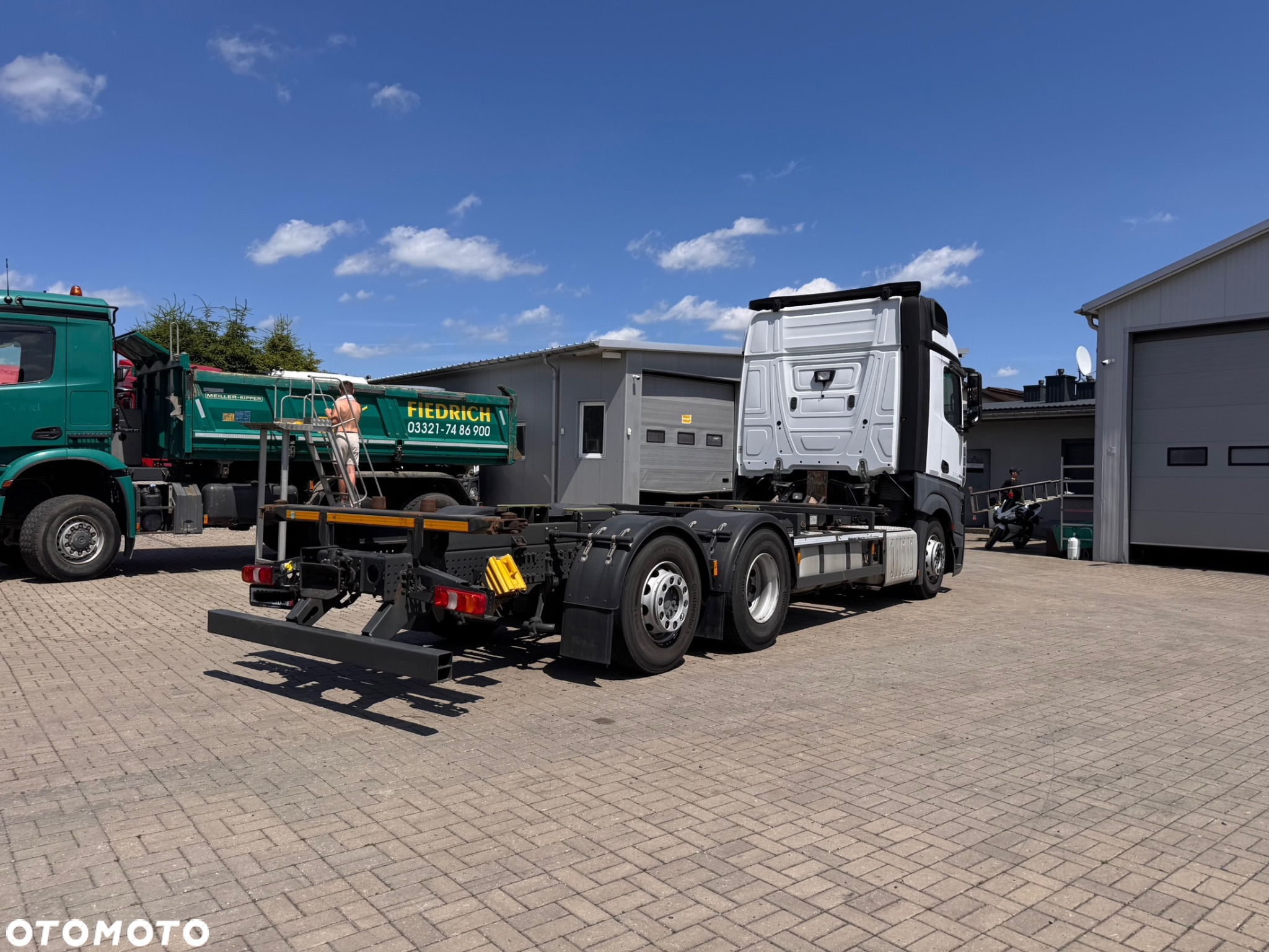 Mercedes-Benz ACTROS - 3