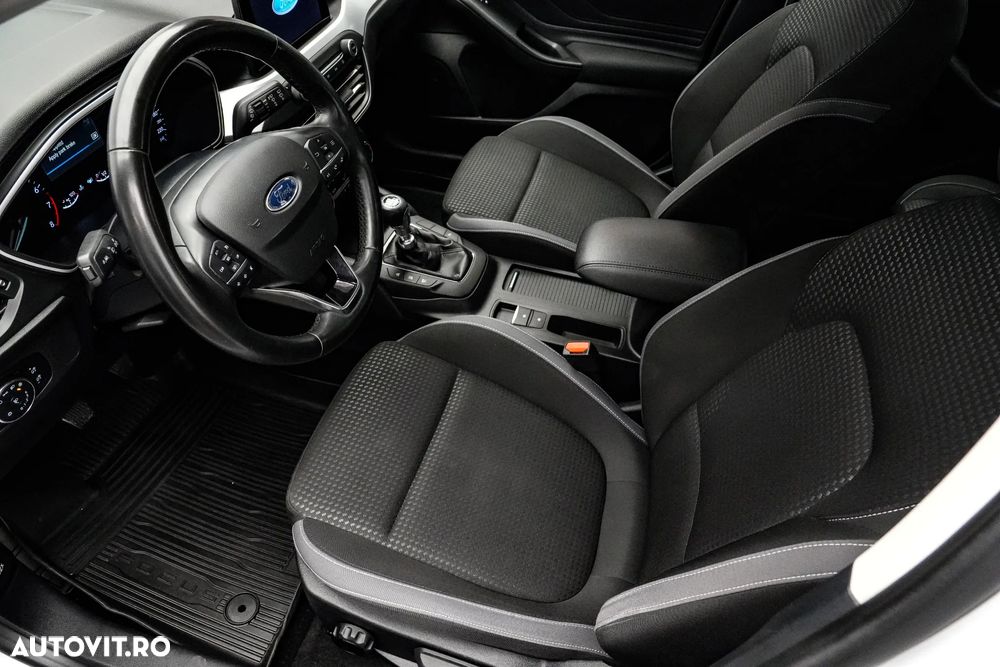 Ford Focus 1.0 EcoBoost Start-Stopp-System COOL&CONNECT DESIGN - 11