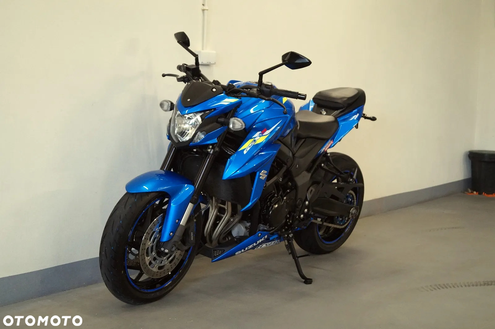 Suzuki GSX - 2