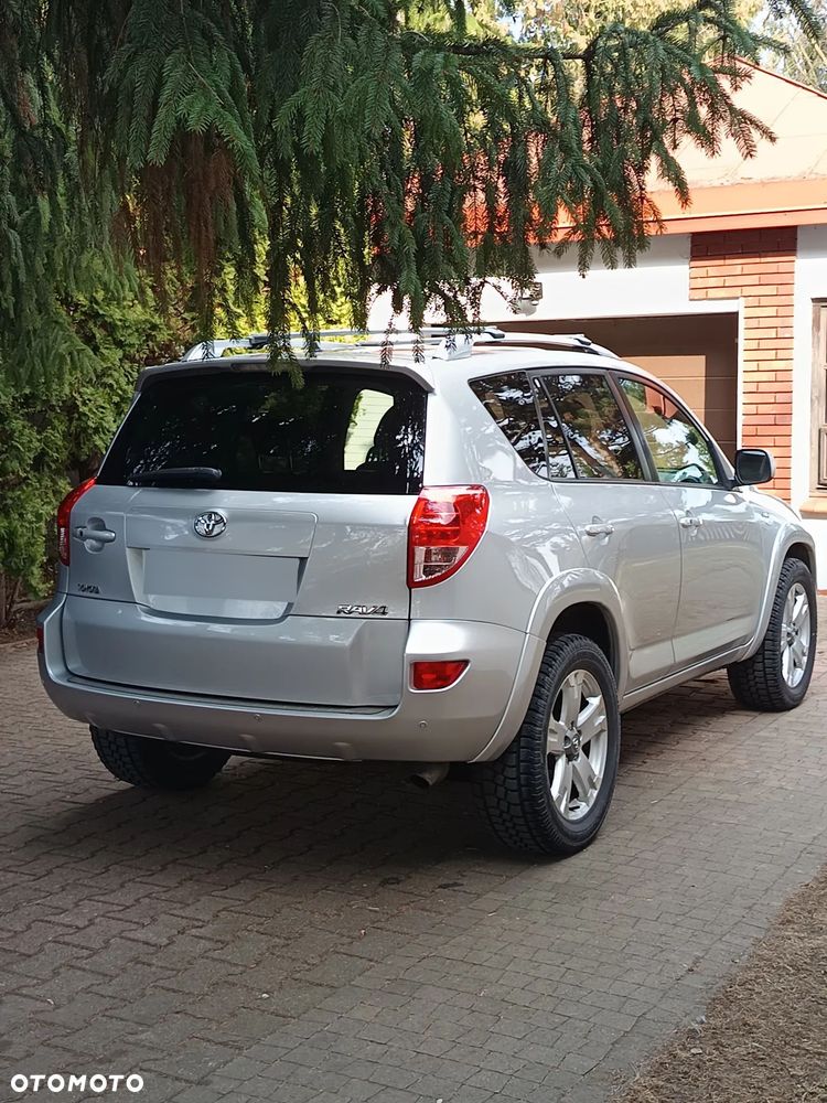 Toyota RAV4 2.2 D-4D Sol 180 - 2