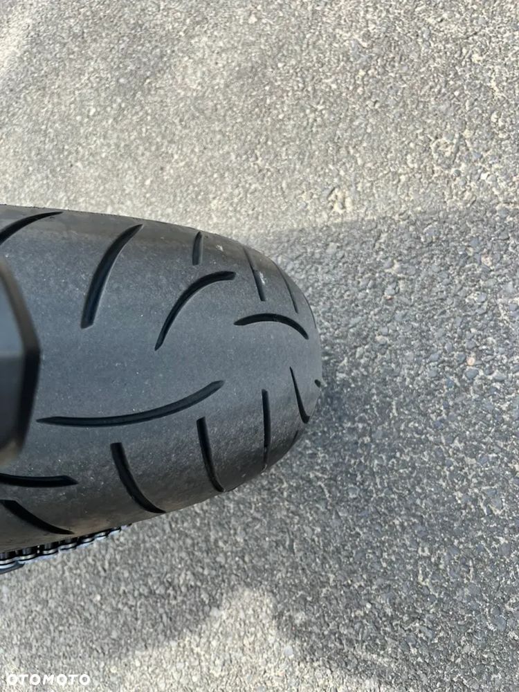 Yamaha FZ - 12