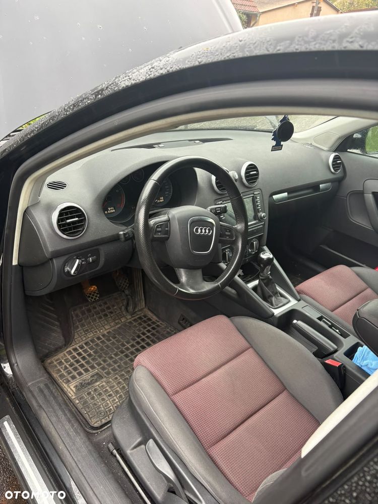 Audi A3 Sportback - 2