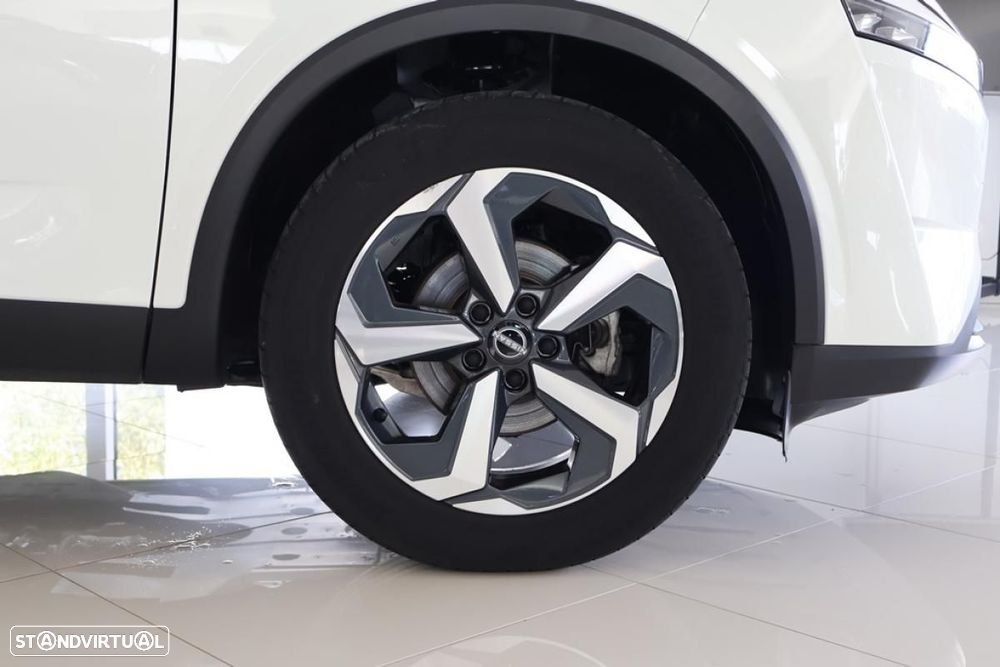 Nissan Qashqai 1.3 DIG-T N-Connecta Xtronic - 9