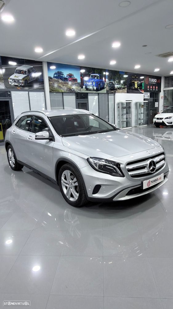Mercedes-Benz GLA 200 AMG Line - 5