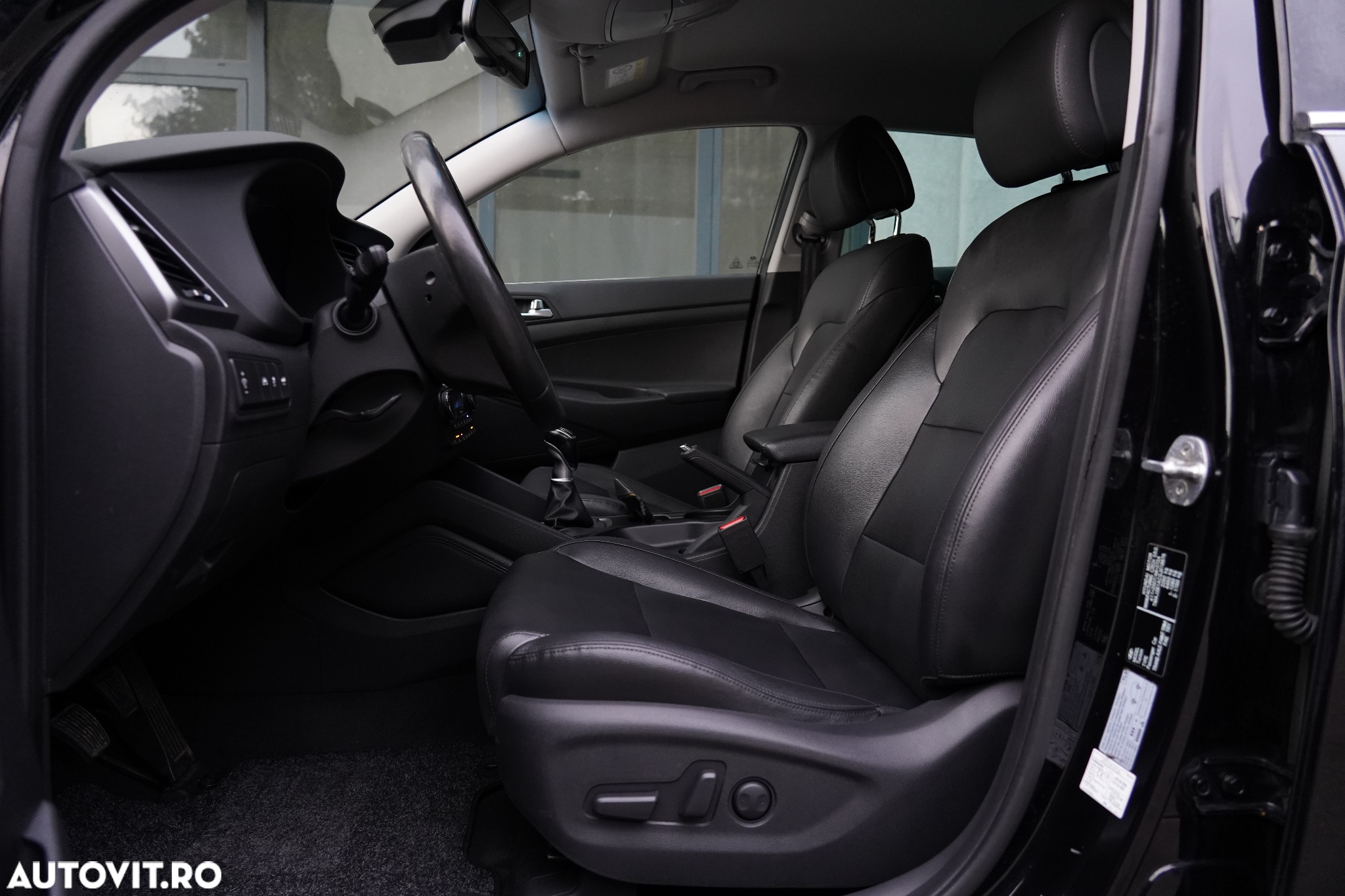 Hyundai Tucson 2.0 CRDI 4WD 6MT Luxury Pack+ - 15