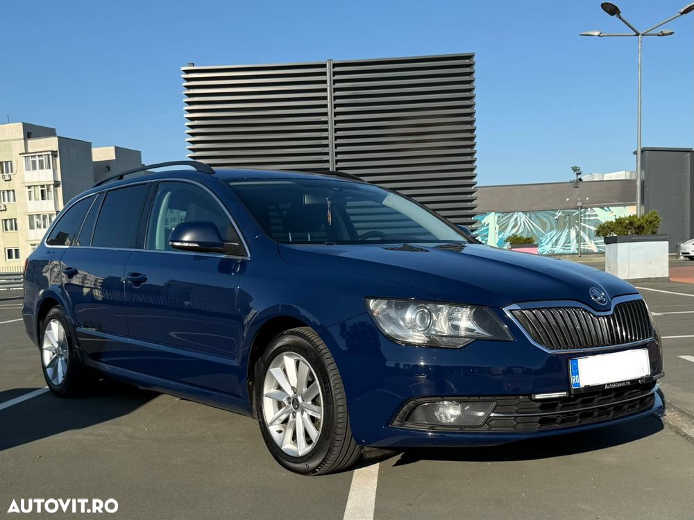 Skoda Superb 2.0 TDI Ambition DSG - 2