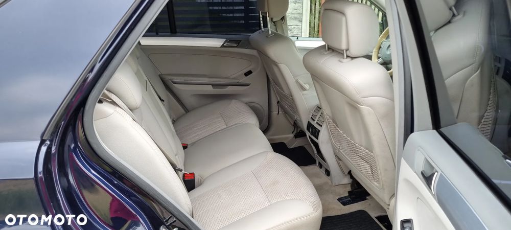 Mercedes-Benz ML - 15