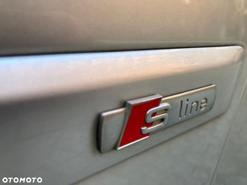 Audi A4 Avant 2.0T FSI - 15