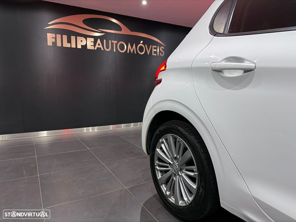 Peugeot 208 1.6 e-HDi SE Style - 36