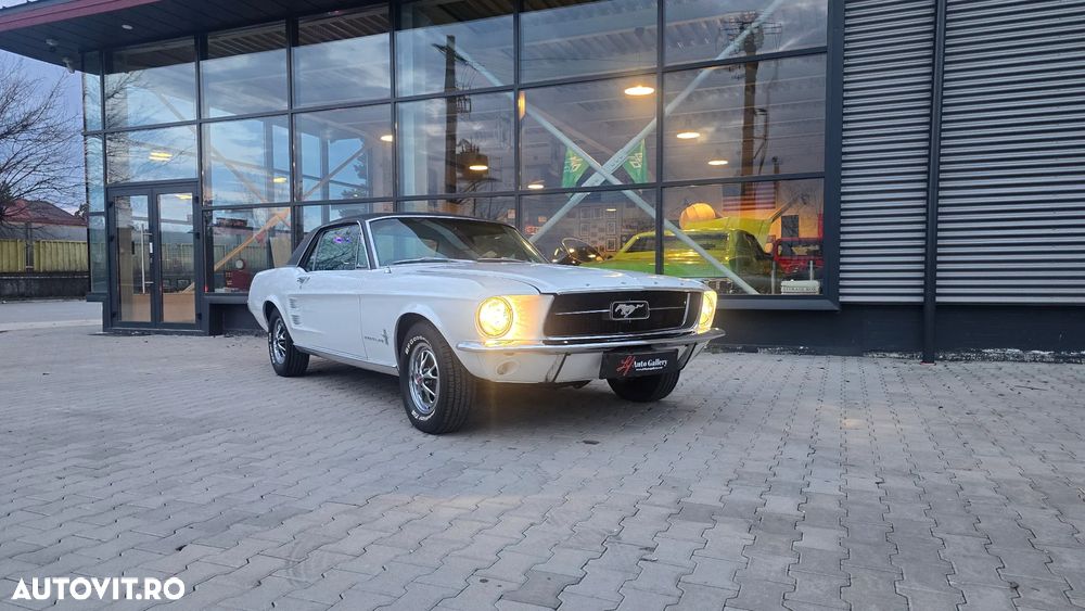 Ford Mustang - 1
