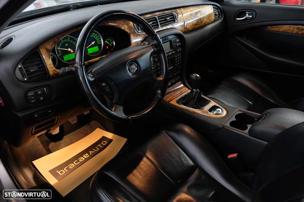 Jaguar S-Type 2.7 D V6 Classic - 9