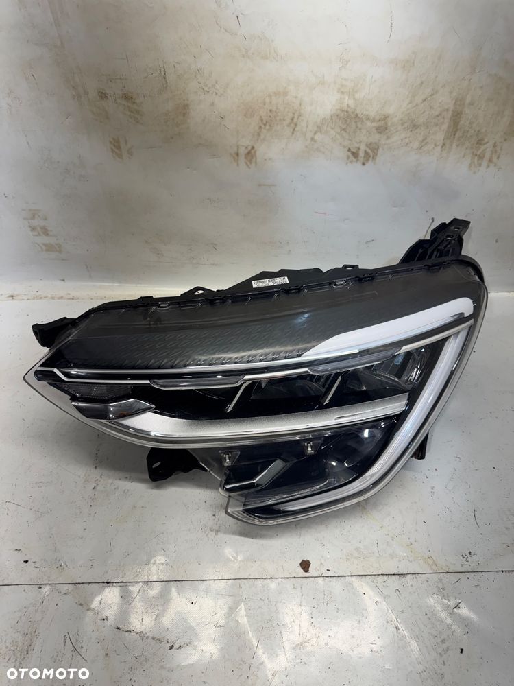 RENAULT ARKANA LAMPA LEWA LED 2021r - 1