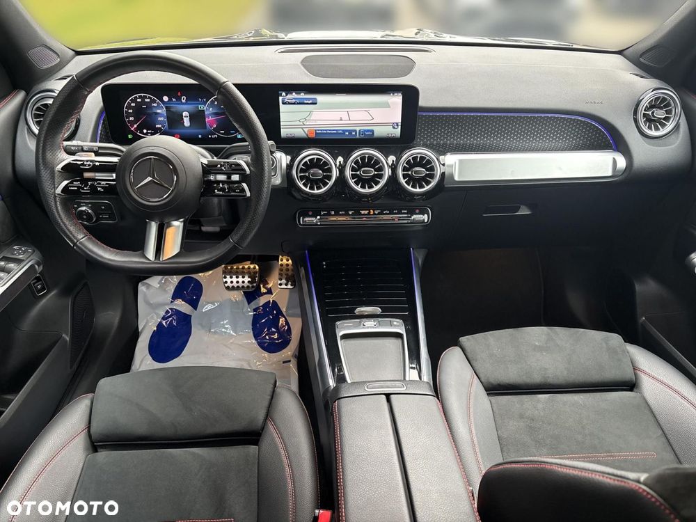 Mercedes-Benz GLB - 16