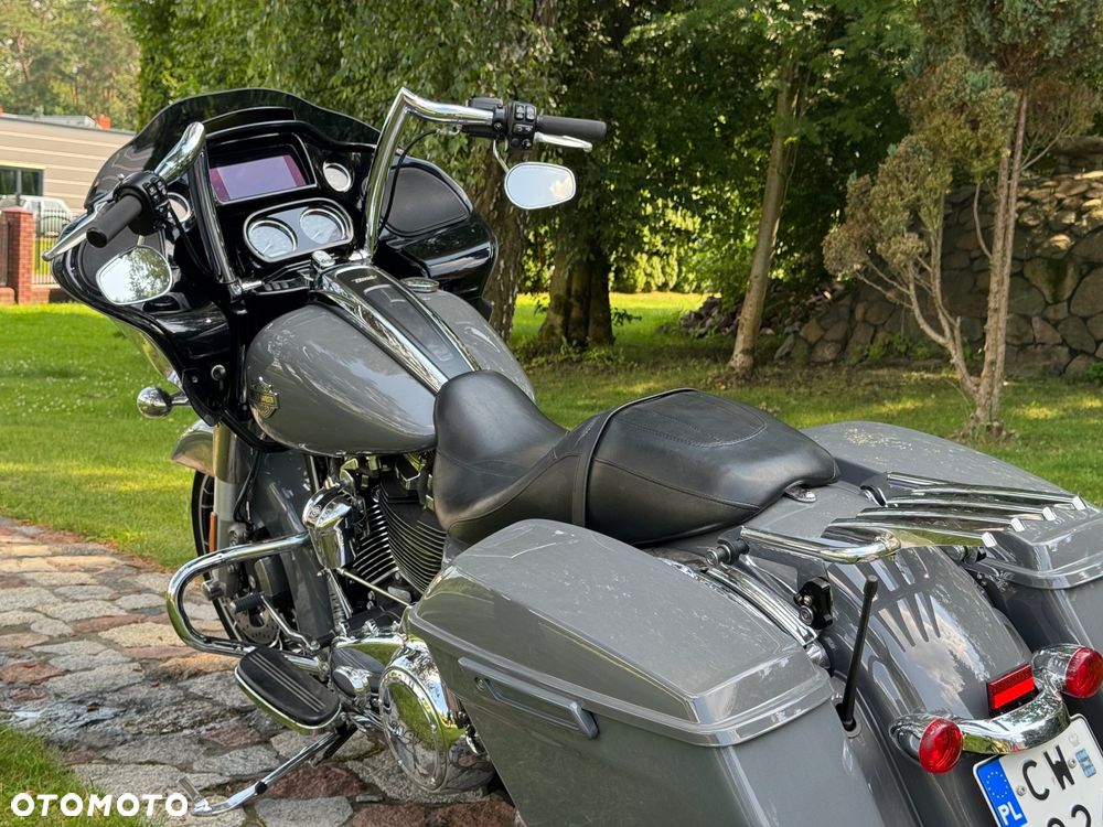 Harley-Davidson Touring Road Glide - 28
